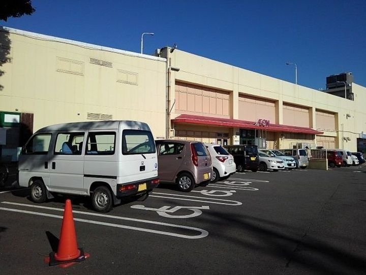 プロムナードMIIの周辺