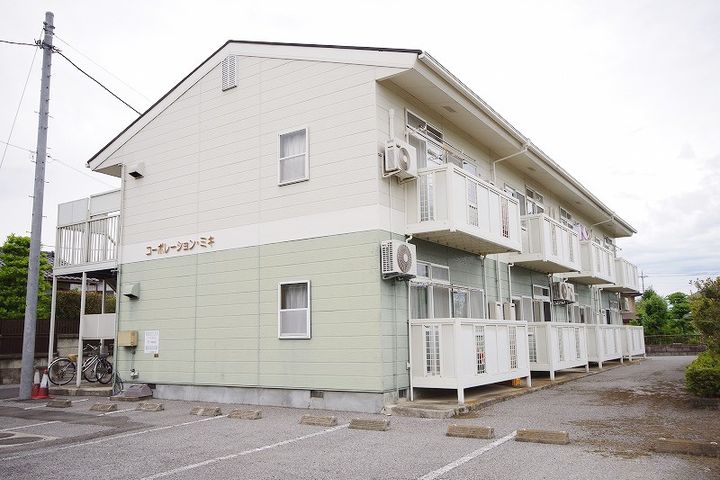 コーポレーションミキの外観