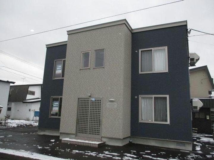 コスモアベニュー末広の外観