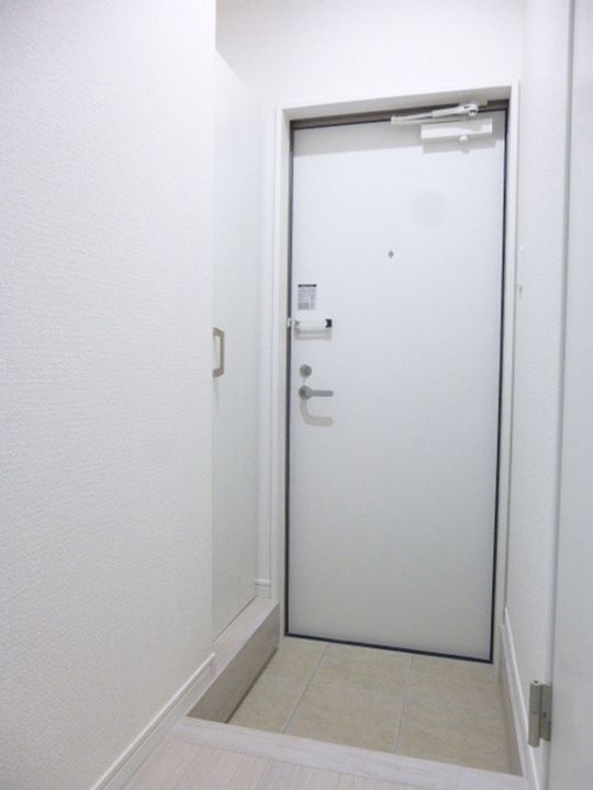 プヴォワール宝栄の玄関