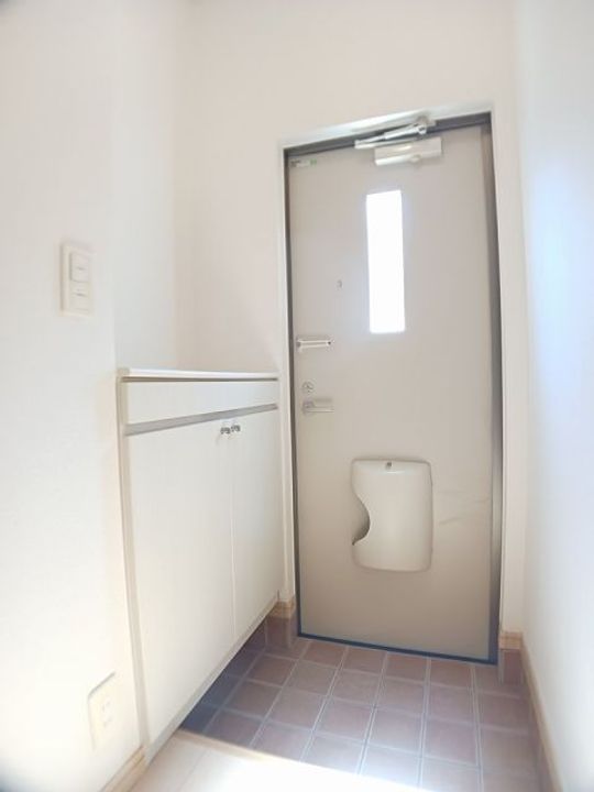 福島県いわき市小名浜林城字柳町(アパート)の賃貸物件の玄関