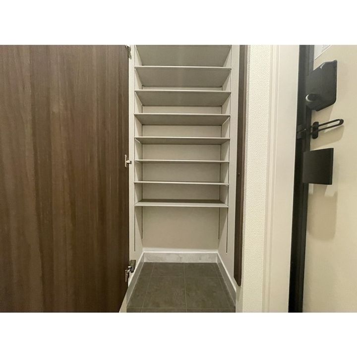 D-Crinum白銀IIの内装