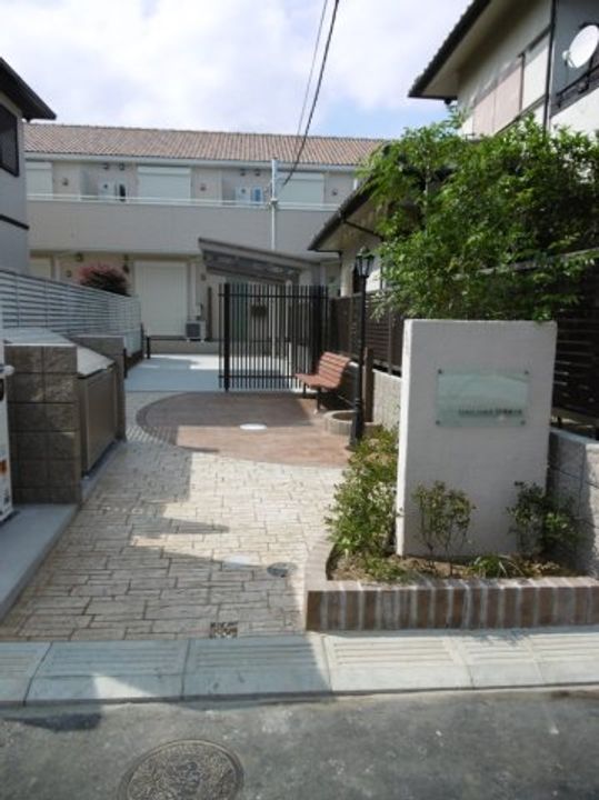 タウンコート二十世紀が丘の外観