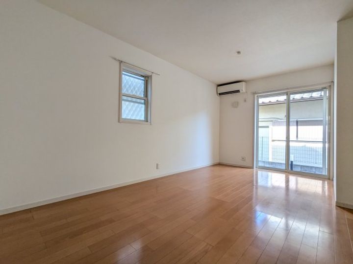 タウンコート二十世紀が丘の居間