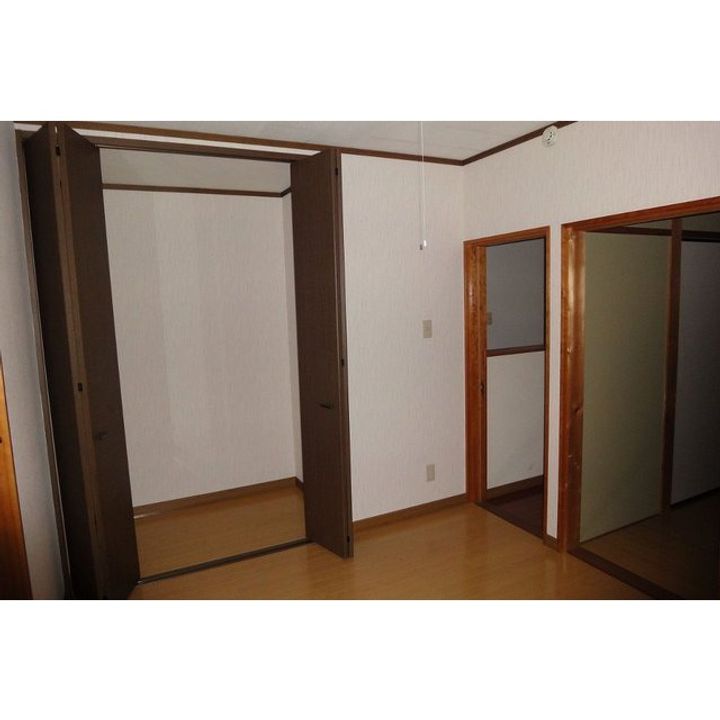 三重県津市高野尾町(一戸建)の賃貸物件の居間