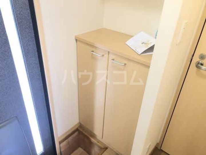 パルズコートMAYの玄関