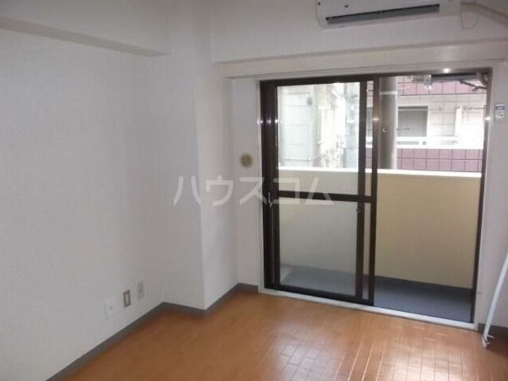 パレ・ドール中野の居間