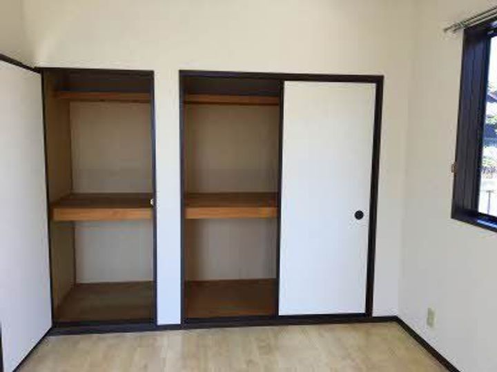 コスモタウン森岡 A棟の内装