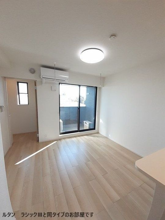 上安3丁目アパート(027642601)の居間