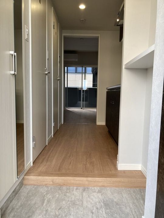 福岡県福岡市中央区六本松2(マンション)の賃貸物件の玄関