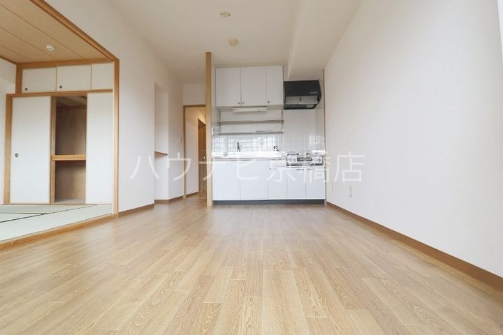 大阪府大阪市都島区都島北通2(マンション)の賃貸物件の居間