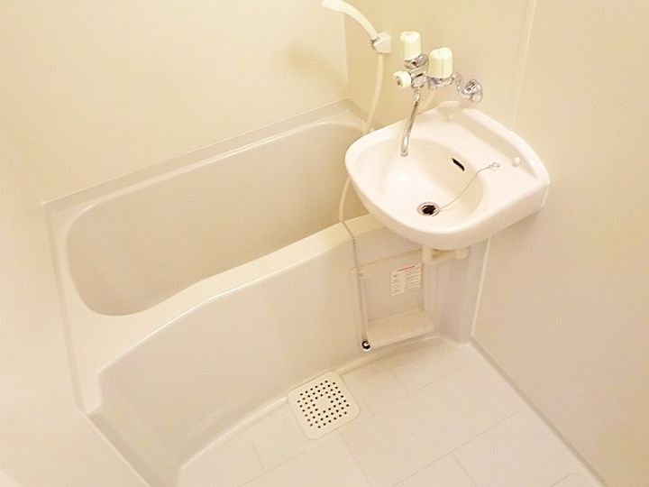 キューブ豊里の風呂