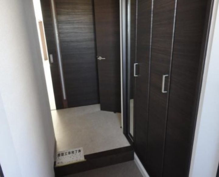 静岡県浜松市中央区元浜町(マンション)の賃貸物件の玄関