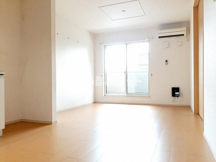 岐阜県各務原市鵜沼羽場町6(アパート)の賃貸物件の居間