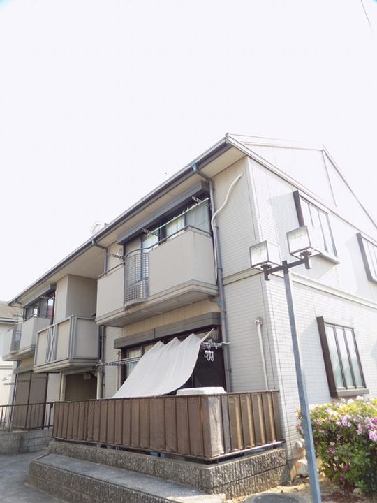 ルミエール大野芝の外観