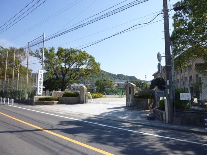 セジュール上野の周辺