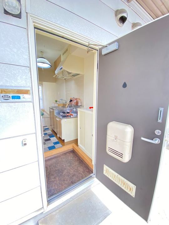 シティハウス南橋本の玄関