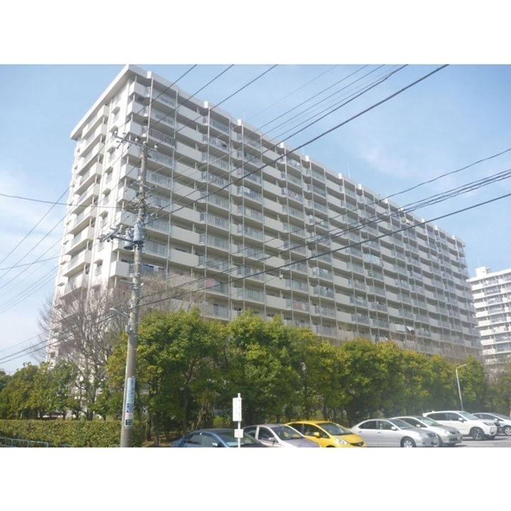 幕張ファミールハイツ 4号棟の外観