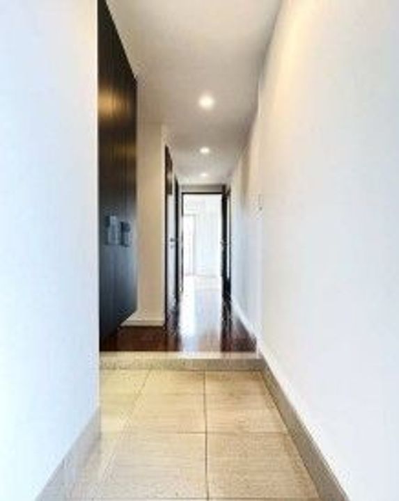 グローリオ三軒茶屋の玄関