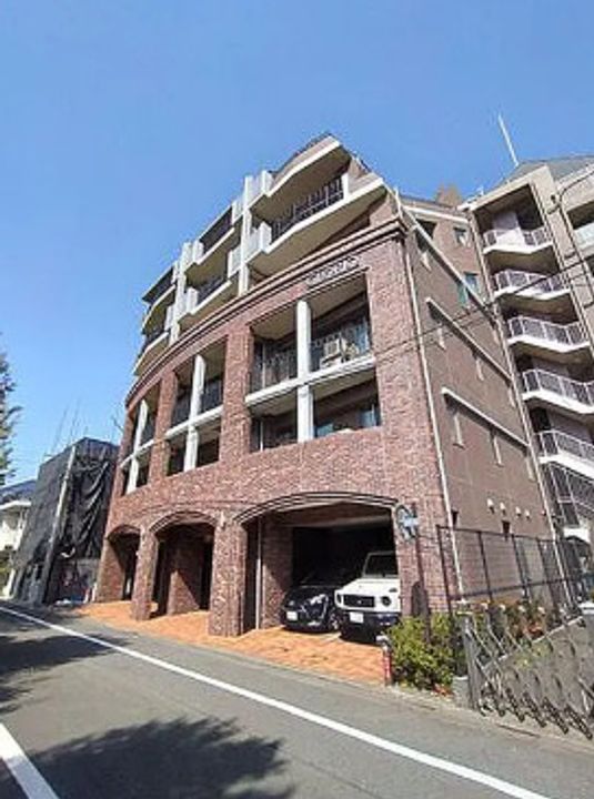 グローリオ三軒茶屋の地図