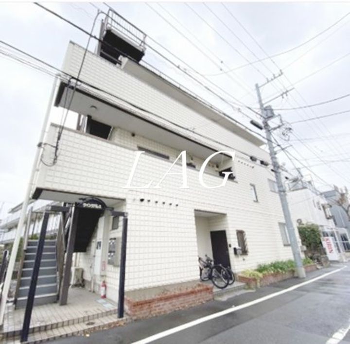 ウィングパレスの外観