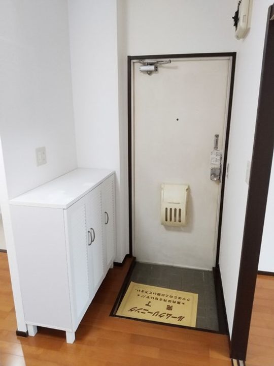 東京都杉並区和田2(アパート)の賃貸物件の玄関
