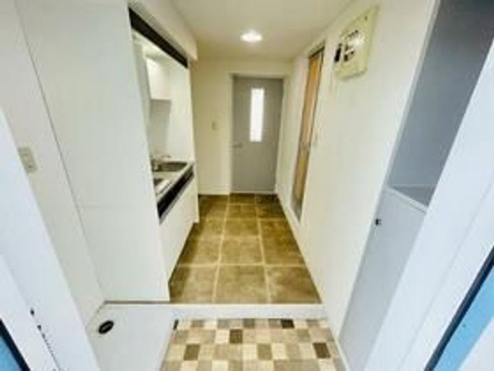 シャトレ富塚の玄関