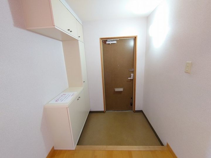 ステイツハウスあづま通りの玄関