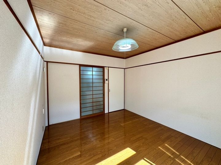 ハイツ菅の居間