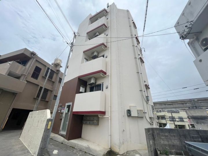 サクセスステージの外観