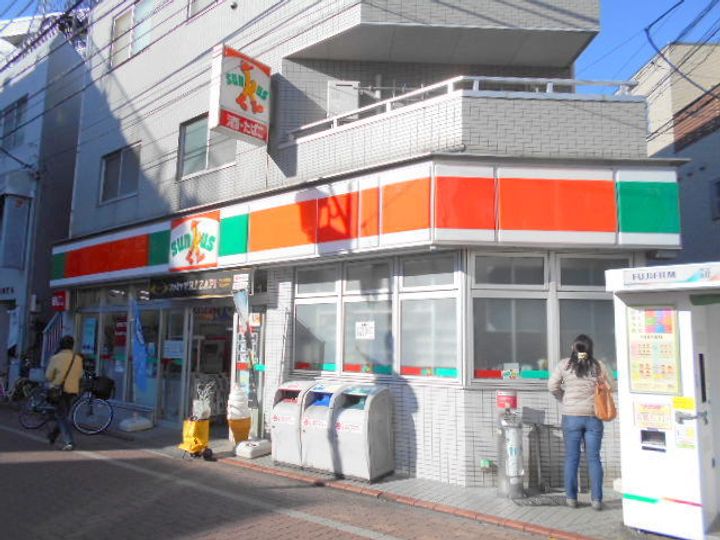 ル プティ エタンの周辺
