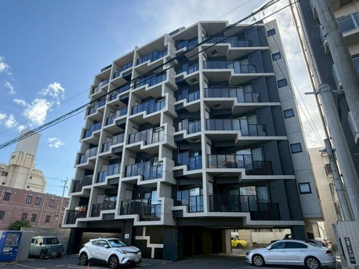 East Terrace 下荒田の外観