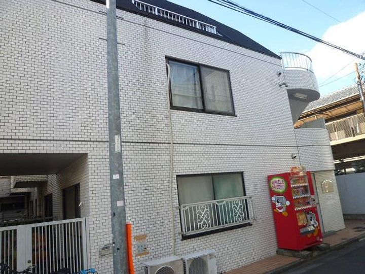 プレール中野の外観