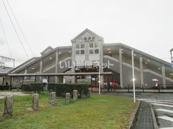 ドルチェヴィータ桜井の周辺