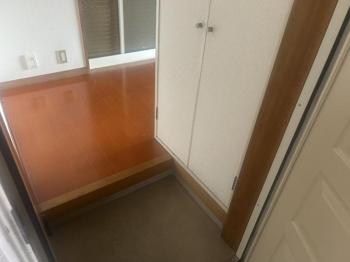 エステートマツモトの玄関