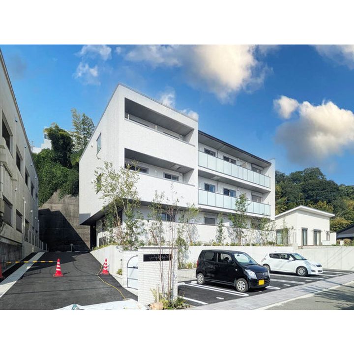 シャーメゾン壺川の外観