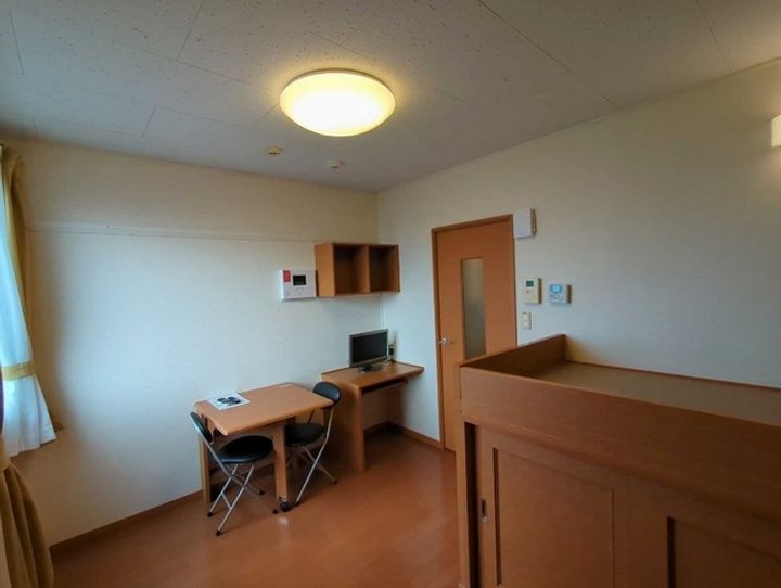 レオパレスのぼり川の居間
