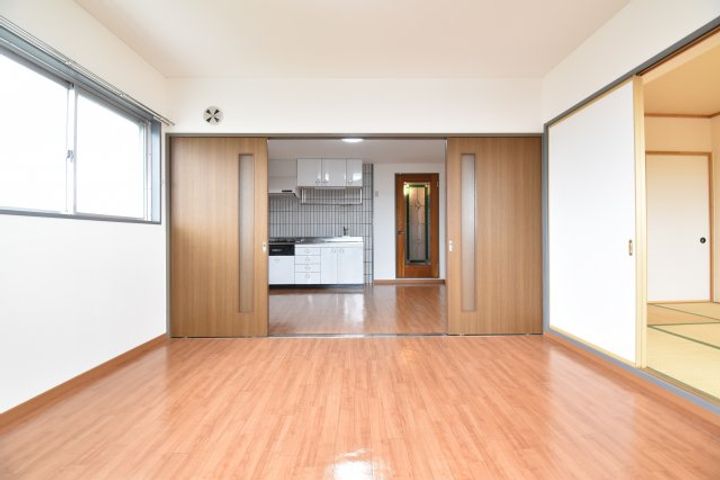 群馬県前橋市西片貝町2(マンション)の賃貸物件の居間