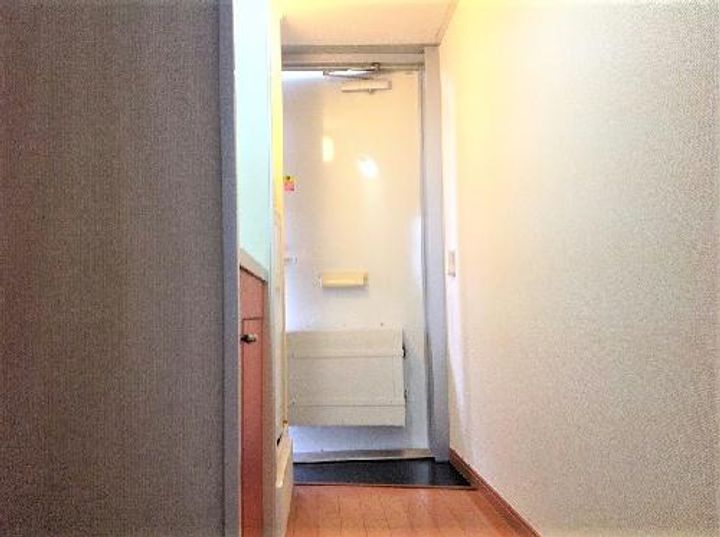 レオパレスエスペランサの玄関