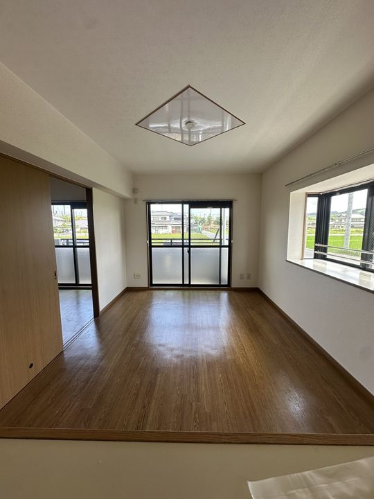 ヴェルドミール五和IIの居間