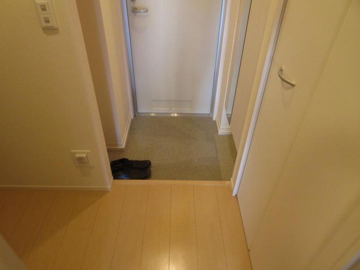 埼玉県さいたま市岩槻区美園東1(アパート)の賃貸物件の玄関