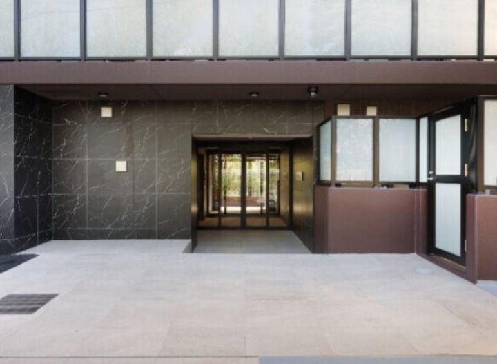 東京都足立区谷中4(マンション)の賃貸物件の地図