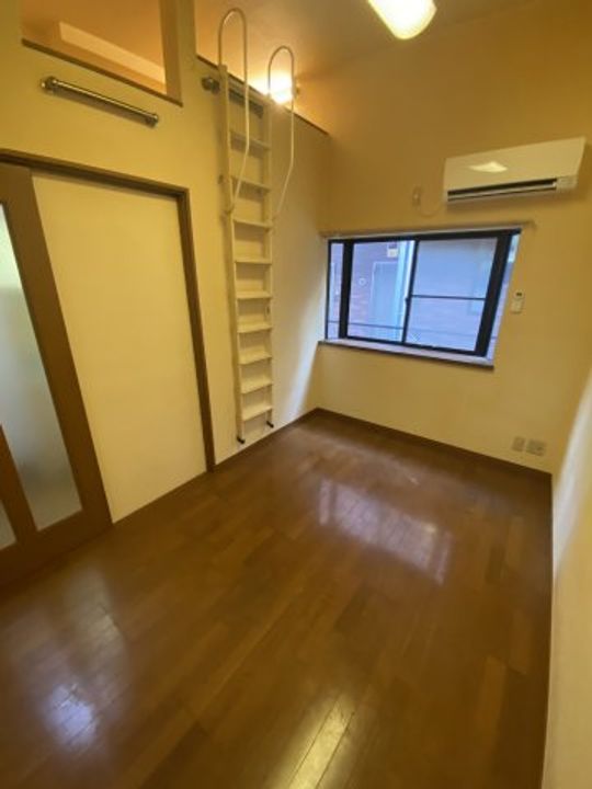 ライフピアシャルムの居間