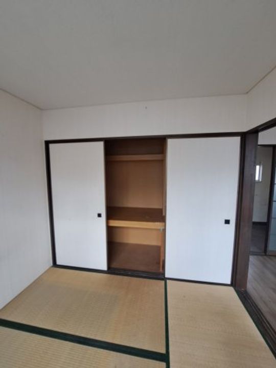 ドーマ新城の内装