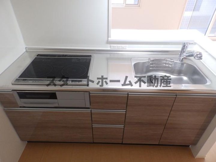 徳島県鳴門市撫養町斎田字浜端南(アパート)の賃貸物件のキッチン