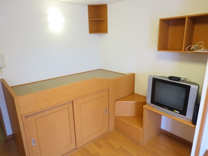 沖縄県糸満市字兼城(アパート)の賃貸物件の居間