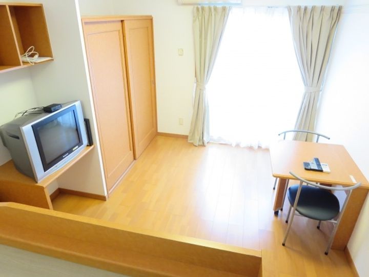 沖縄県糸満市字兼城(アパート)の賃貸物件の居間