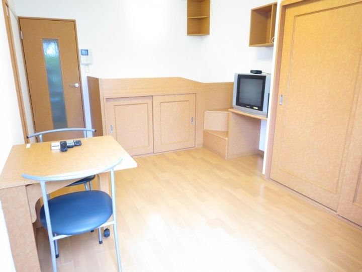 沖縄県糸満市字兼城(アパート)の賃貸物件の居間