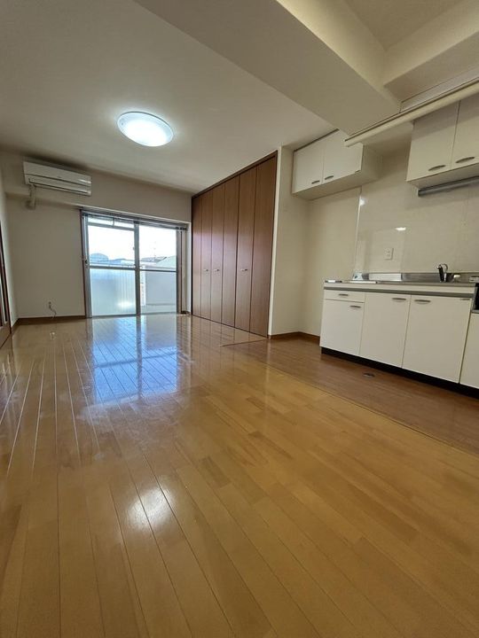 金沢中央サンハイツの居間