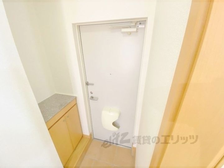 グリシーナ1の玄関